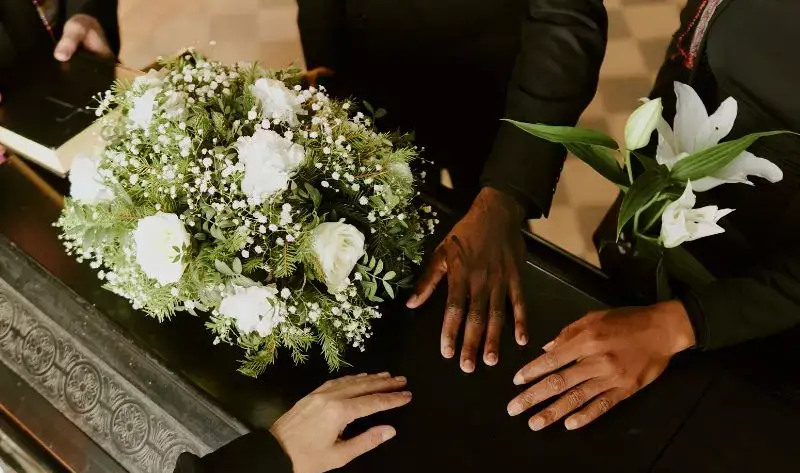 servicios funerarios en El Salvador